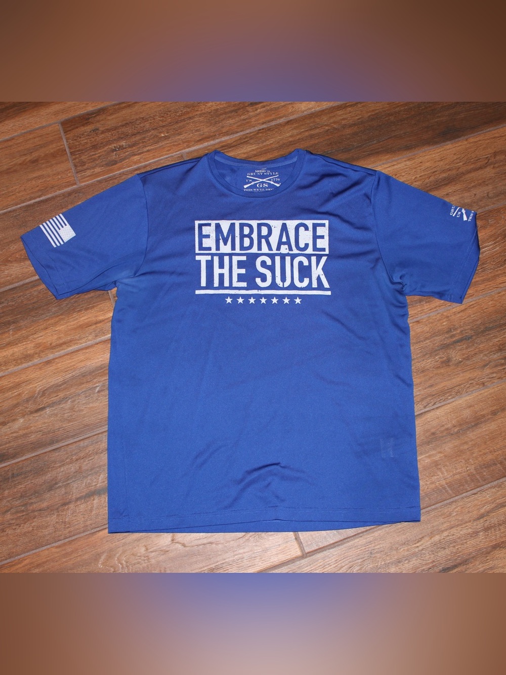 Grunt Style “Embrace the Suck” Blur Graphic T-Shirt Men’s Medium